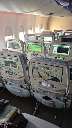 Airbus 380 800 interior