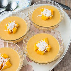 4 ingredients will deliver this sweet creamy mango pudding that is hard to resist. And there's no baking involved! Find the complete recipe at: https://www.littlesweetbaker.com/2016/04/13/mango-pudding-video-recipe/ | Little Sweet Baker