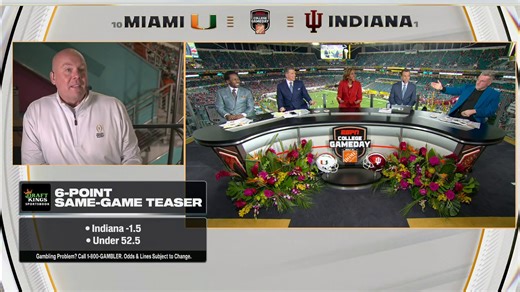 "It is a lot easier to call fourth-and-4 to win the game, than to listen to you." Robin Roberts & Nick Saban got jokes for Stanford Steve 😂 | College GameDay
