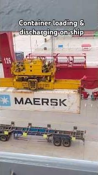 Container loading and unloading on ship 🚢😱 12000 containers load honge #viral #shorts #trending