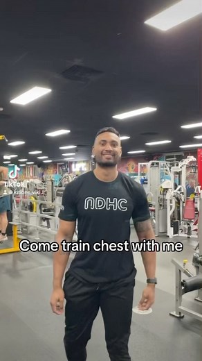 Need a Chest workout? Kiti has got you 🤝 12x4 Incline Bench Press 12x4 DB bench Press 12x4 Incline Machine 21sx3 Fly Machine 12x3 Low Cable Flys | New Dimensions Health Club