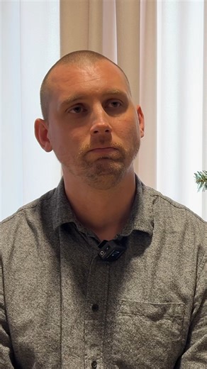 IK Oskarshamn on Instagram: "Halva serien är färdigspelad och det är nu lagen börjar positionera sig inför vårens roliga matcher. Vem tar sig direkt till kvartsfinal? Vem tar sig hela vägen? Vi tog ett snack med sportchef Arsi Piispanen om hösten, vad han vill se från sitt lag när vi går in i 2026 och hur hans planer för lagbygget ser ut för den här och nästa säsong. Se hela intervjun på ikoskarshamn.se."