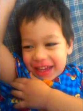 Tickle mine arm pit, mommy