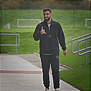 104K views · 11K reactions | ဒီဇိုင်ကာလာ ဘာညာပေါ့ကွာ #highlightsシ゚ #manchester #manchesterunited #mufcfans #MyanmarFootball @highlight Manchester United #ချစ်စရားလေးပ့ကွာ | Tun Tun Mu Fan | Facebook