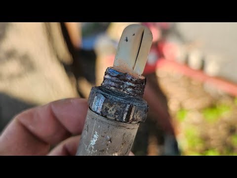 How to save gummed up o2 sensor threads with a thread chaser