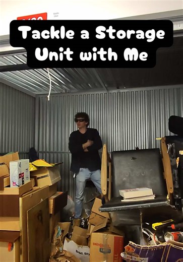 Another reseller asked me if I wanted to take a peak at his storage unit. 100% said yes. As you see most resellers end up with piles of junk. I took everything of value out of his unit and walked away with thousands in inventory. Only spent $300. Most resellers don’t know how to seriously run this game, make sure you don’t end up with a storage unit full of unlisted garbage #ebay #reselling