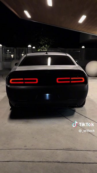 Exploring V8 Sounds of Dodge Challenger Models