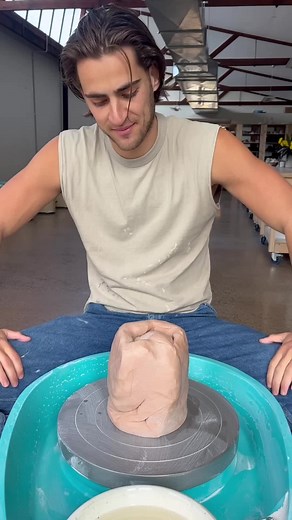 Create Your Own Cartoon Pottery with Pottery Boy