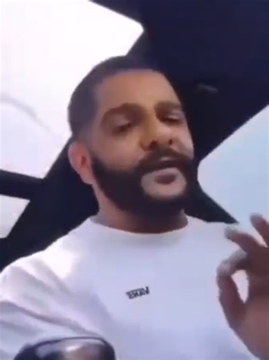 Dont know who this irrelevant clown is, i see they got there minion to come out and talk. They say us durban people have fear. I say one way to find out..We will see yourl soon #fypシ゚ #foryoupage #viral_video #clown #racing