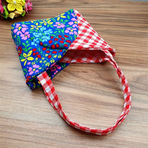 6.4M views · 71K reactions | Cute Bag Tutorial | This Unbelievable Sewing Trick is Very Easy to Make | Hobby | Facebook