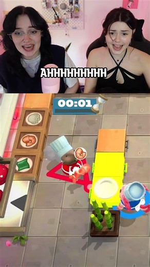 Overcooked 2 is the MOST stressful game‼️ #overcooked #overcooked2 #gamingshorts #gamingmemes