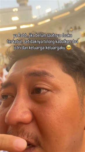 Ale on Instagram: "ternyata, menangisnya seorang pria bukan slalu untuk dirinya tapi untuk orang-orang yang dia cinta 💕"