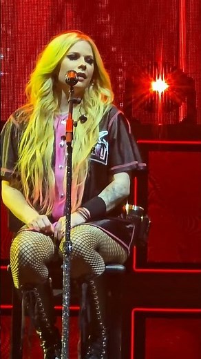 Avril Lavigne Breakaway Live St. Louis Hollywood Casino Amphitheater