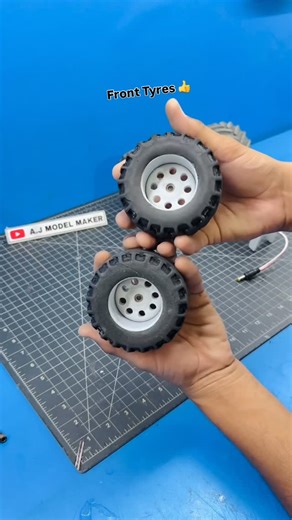 Gourav-Aakash on Instagram: "@a.j_model_maker Making tyres for rc tractor 🚜"