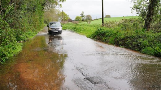 Bank holiday weekend forecast to end with rain for much of UK