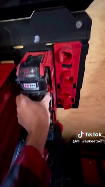 Fully Customize Your Shop. PACKOUT™ Modular Storage System. Video Credit: @just_build_it_. #MilwaukeeTool #NothingButHeavyDuty