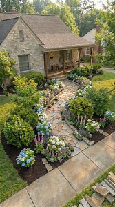 It begins as a simple front yard pathway Then hydrangeas transform it into a charming cottage entry walk Soft, colorful, and deeply satisfying to watch #hydrangeagarden #cottagestyle #gardenmakeover #outdoorliving #satisfying | SquishyFeeds