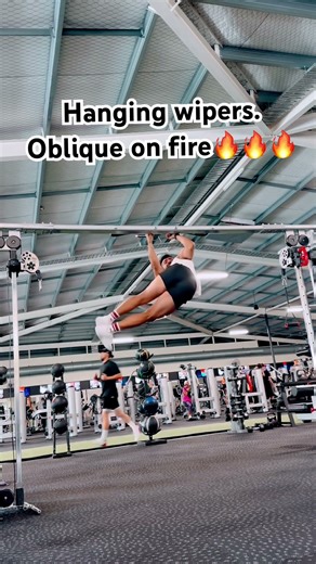 “Anti-rotation + full control. Wipers = the ultimate oblique test.”🔥#HangingWipers #obliqueworkout