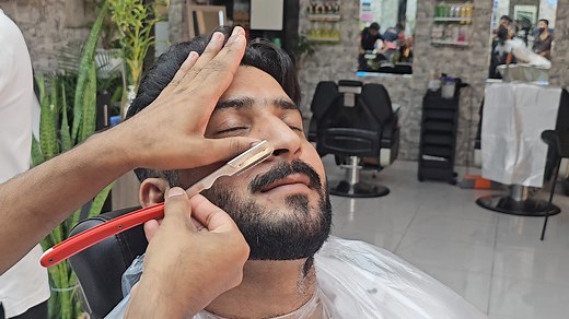 7.9K views · 67 reactions | Beard Barber Style | Dadhi Set Karne ka Tarika | Beard Styles For Men  #reelsvideo #haircut #reelsviral #reelsfypシ #barberlife #barber #reelsfacebook #beardstyles #viralvideo #beautiful #viralreels #reelsfb #reelsviralシ #salon #facebookviral #asmr #reelsinstagram #barbershop #reelsvideoシ #hairstyle #beauty #reelsfbシ #hairtutorial #beard #hairgoals | Unique Raja Gee | Facebook