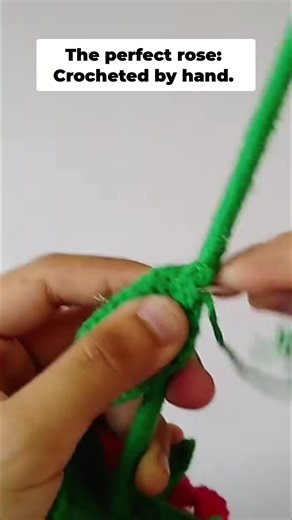 🌹 Cómo hacer una ROSA a Crochet | Fácil y Elegante ✨ Aprende a tejer esta hermosa rosa a crochet paso a paso 🧶 Perfecta para regalar, decorar o vender flores tejidas únicas 💖 Un proyecto bonito, práctico y fácil de hacer 🌸 💬 Comenta “rosa” si quieres el tutorial completo. 📲 Compártelo con alguien que ame el crochet y las flores tejidas 🧵 #amigurumi #crochetfacil #amigurumistutorial #tejidocreativo #crochetideas