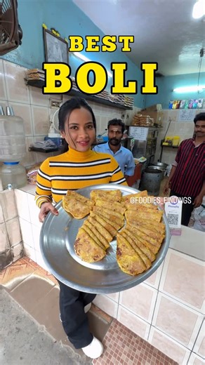 Yuvarani Mohan🧿 on Instagram: "Best Boli🔥🧿 Location: “VENKATRAMANA BOLI STALL” ♥️ 🔸A Fantastic & 55 Years Old Sweet & Savoury Stall, Most Famous For Their Paper Thin & Delicious Boli. Their Mixture, Bajji & Bondas Are Also Out Of The World 💪🏻 ⏱️ Timings - 9:30 AM to 8:30 PM Rating - ⭐️⭐️⭐️⭐️⭐️ 💢 All The Location’s Are Available On Google Maps📍 💢 Pincode Series Will Be Live On Foodies Findings Every Thursday 🧿 🔹Check Our Page for Previously Released Pincode Series At Other Areas ✨ 🔹Do