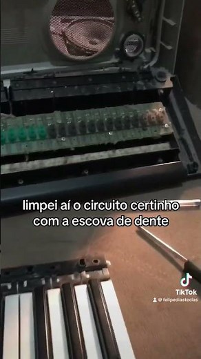 Teclado com as teclas falhando - como resolver - teclas não funcionam - defeito simples