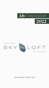 🥁 We proudly present… unsere ACHENSEE SKY LOFT! 🏝❤️ Modernes Wohlfühldesign mit urbanem Twist auf insgesamt 190 m2. ✨ Ab Dezember 2022. 🔜 🧖‍♀️ Zwei Master-Bedrooms und ein Kinderzimmer, alle mit Bad en suite 🔥 Großzügiges Wohnzimmer mit High-end-Küche, Sofalandschaft, Esstisch und Effektfeuerstelle 🌊 Terrasse mit Outdoor-Wohnzimmer, Panorama-Pool mit Infinity-Feeling und Finnischer Sauna mit Achenseeblick Wie gefällt euch unser neustes Highlight? 😍 #meinrieser #achensee #privatepool #infi