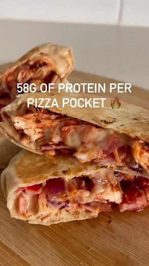 Protein pizza pockets You’ll need - 150g chicken breast (cooked however you like) - 30g double smoked ham - 30g mozzarella - 30g onion (diced) - 30g capsicum (diced) - 50g pizza sauce - 1 x low carb wrap (@helgas ) In a pan fry off the onion & capsicum. Add in the ham and pizza sauce and combined. Add in the chicken. Turn on your sandwich press, add your cheese & then your chicken pizza mix. Wrap up and toast for a couple minutes This recipe makes 1 serve 468 Calories 17.6C 16.2F 58.1P Happy coo