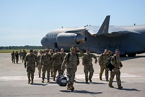 CMSgt Moore ANG Command Chief visits 156th Wing