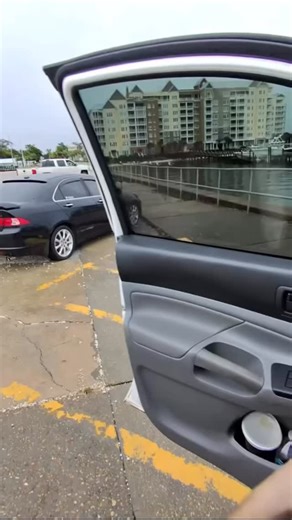 This is how my meetups go, quick,simple, and convenient! Get your watch for only $350 today! ⚪️Shipping & local meetup accepted ⚪️Quality guaranteed ⚪️All sales final 🔒Best 1:1 watch dealer in PCB | Jadon Rogers