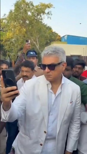 AK sir simplicity ku fan aagama irukka mudiyuma? ❤️‍🔥Ajith Kumar sir = Class, Mass & Aura 👑🔥