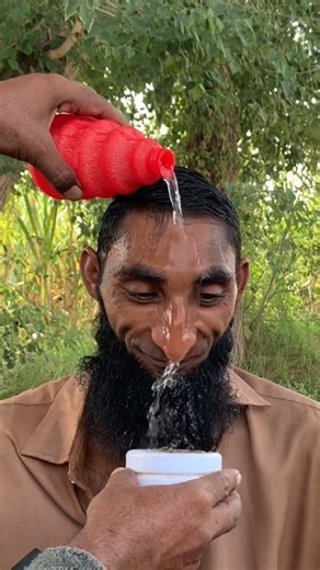 Legend on Instagram: "OMG barber 😱😱😱😱😱🇮🇳🇮🇳1$ Hair Cut From professional Barber . #asmr #asmrbroz #asmrshaving #barbershop #barber #asmrshaving #asmrbarber #haircutasmr #shavingasmr #asmrcutting #asmrrealbarber #cuttingasmr #mamashafiquebarber"