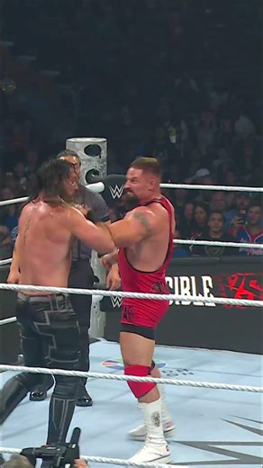 Bron Breakker had an answer for everything Seth Rollins did. 😳🔥