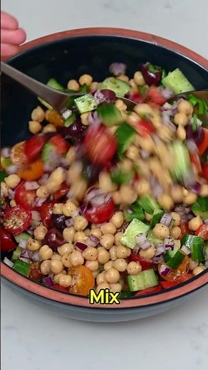Quick, healthy & fresh Chickpea Salad 🥗