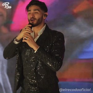 "Ahí viene el toro 💃🕺 lo que yo quiero es torear 🎶 @Banda el recodo ¿Sela saben? 🎙 #seguroquesi #iuuu #BandaelRecodo" | Banda El Recodo