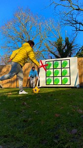 Tic tac toe football | Woody & Kleiny