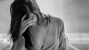 11 Signs You're In A Bad Relationship (But Don't Want to Admit It)