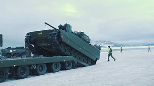 Når Hæren øver eller opererer i Norge er det Heimevernet som sørger for å beskytte styrkene underveis og ved ankomst. Akkurat nå øver Hæren og HV sammen i Nord-Norge under øvelse Joint Reindeer: forsvaret.no/jr18 | Forsvaret