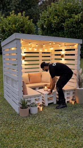 I Turned Old Pallets into the ULTIMATE Backyard Oasis! 😱✨