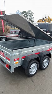 Przyczepka samochodowa dwuosiowa PRO 2312/2 od TEMARED z pokrywą aluminiową. Twoje ładunki zabezpieczone jeszcze lepiej, niż kiedykolwiek. Chcesz skonfigurować model pod własne potrzeby lub złożyć zamówienie? Zadzwoń lub zostaw komentarz, skontaktujemy się z Tobą. #anhänger #temared #transporter #trailer #cartrailer #remorque #privesnyvozik #vozik #autoanhänger #autotrailer #remorcă #przyczepka | IGMAR Trailers - przyczepy i lawety samochodowe