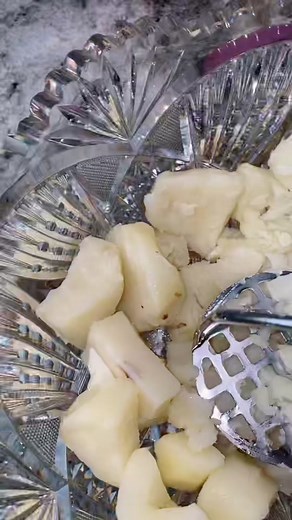 Yessi ✨ (@yessi._.01)’s videos with original sound - A P R I L 🌼