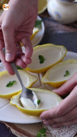 Lemon posset, the no-bake lemon dessert that you will love, with only 3 ingredients!