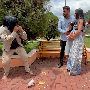 6.4M views · 64K reactions | Hombre de la calle salvó la vida de niña millonaria. | Britney | Facebook