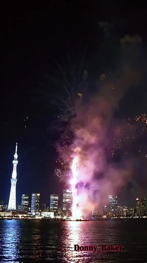 Godzilla New Year's Firework Eve Fireworks in Tokyo! 2026 #Godzilla #Tokyo