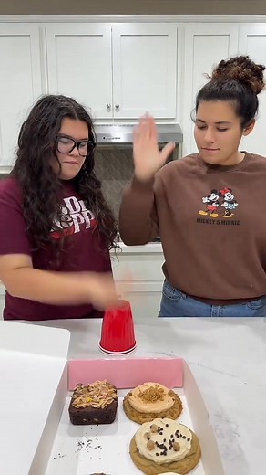 Izzy was so aggressive today 🤣🤣 Crumbl cookies of the week 10/27 @izzy @Mary Alexis #crumbl #crumblecookies #izzyandmary #lifewithbrothers | Miguel 55M