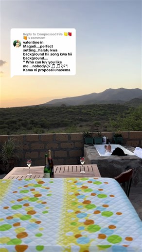 Replying to @Compressed File 📒📕📙 we know an A student when we see one! You understand the assignment😜! #offgrid #starbeds #Maureenmagadi #StarNightsMagadi #OutdoorBath