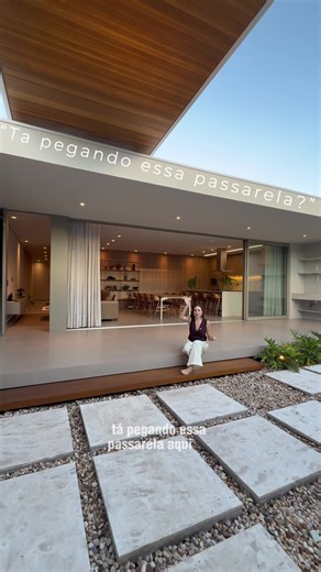 Tour nessa casa de alto padrão em Franca/Sp ✨ Sofisticação, tecnologia e conforto em cada detalhe. ▫️ Terreno 330 m² | Construção 260 m² ▫️ 4 suítes | 3 vagas de garagem ▫️ Piscina aquecida com acabamento Portobello e área em Travertino ✨ Diferenciais: ✔️ Automação (Alexa/App) ✔️ Som ambiente JBL ✔️ Aquecimento solar pressurização ✔️ Marcenaria planejada ✔️ Mobiliada e pronta para morar 💰 Valor: R$ 1.890.000 📍 Um imóvel completo para quem busca exclusividade Lígia Giani Creci 245253