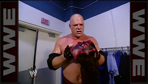 Kane gets his mask back: Raw, June 26, 2006