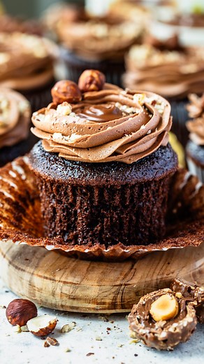 42K views · 1.6K reactions | Nutella Cupcakes with Nutella filling and Nutella frosting 療 They are delightful! Recipe on my website #nutella #nutellacake #cupcake #cupcakes #cupcakesofinstagram #nutellalovers | Pies and Tacos | Facebook
