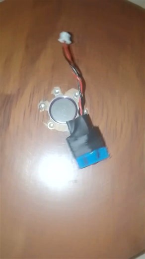 #3dprinted CR1225 coin cell holder BIOS battery for old #IBM #thinkpad R50p with extra heat shrink.